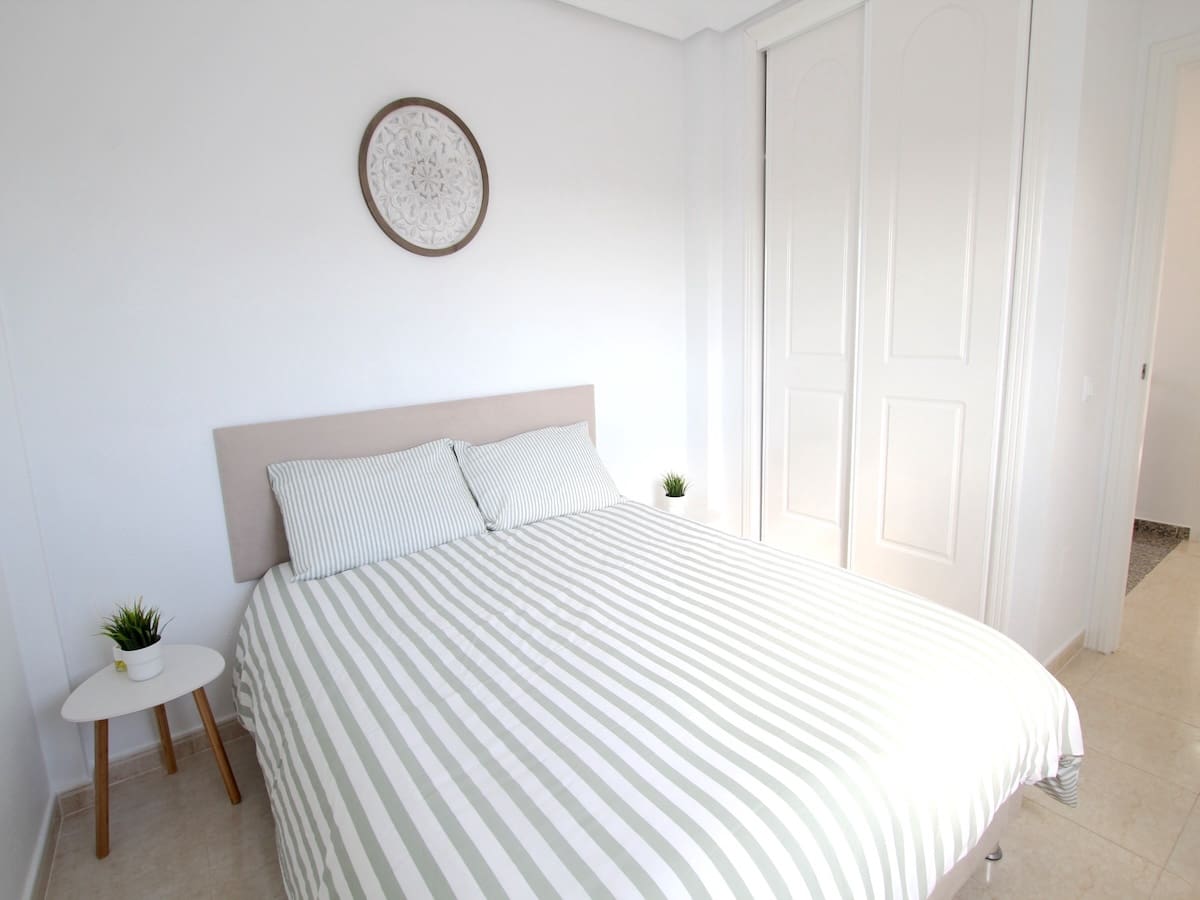 3 soveværelse Byhus til salg i Ciudad Quesada med swimmingpool - € 220.000 (Ref: 9465978)