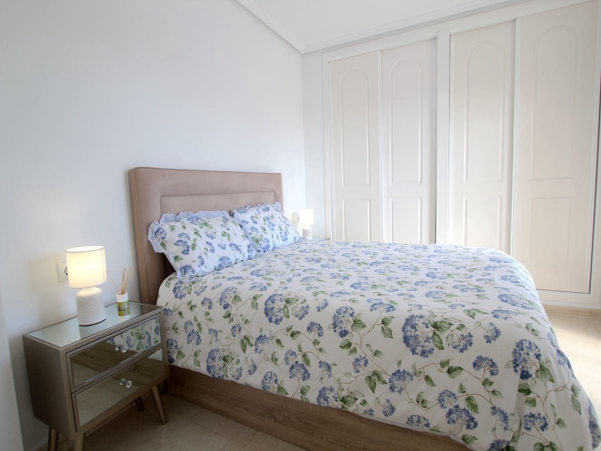 3 soveværelse Byhus til salg i Ciudad Quesada med swimmingpool - € 220.000 (Ref: 9465978)