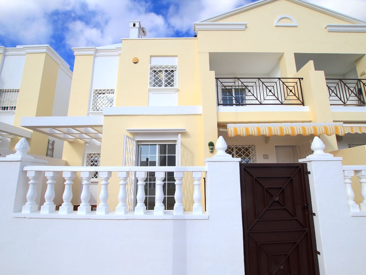 3 soveværelse Byhus til salg i Ciudad Quesada med swimmingpool - € 220.000 (Ref: 9465978)