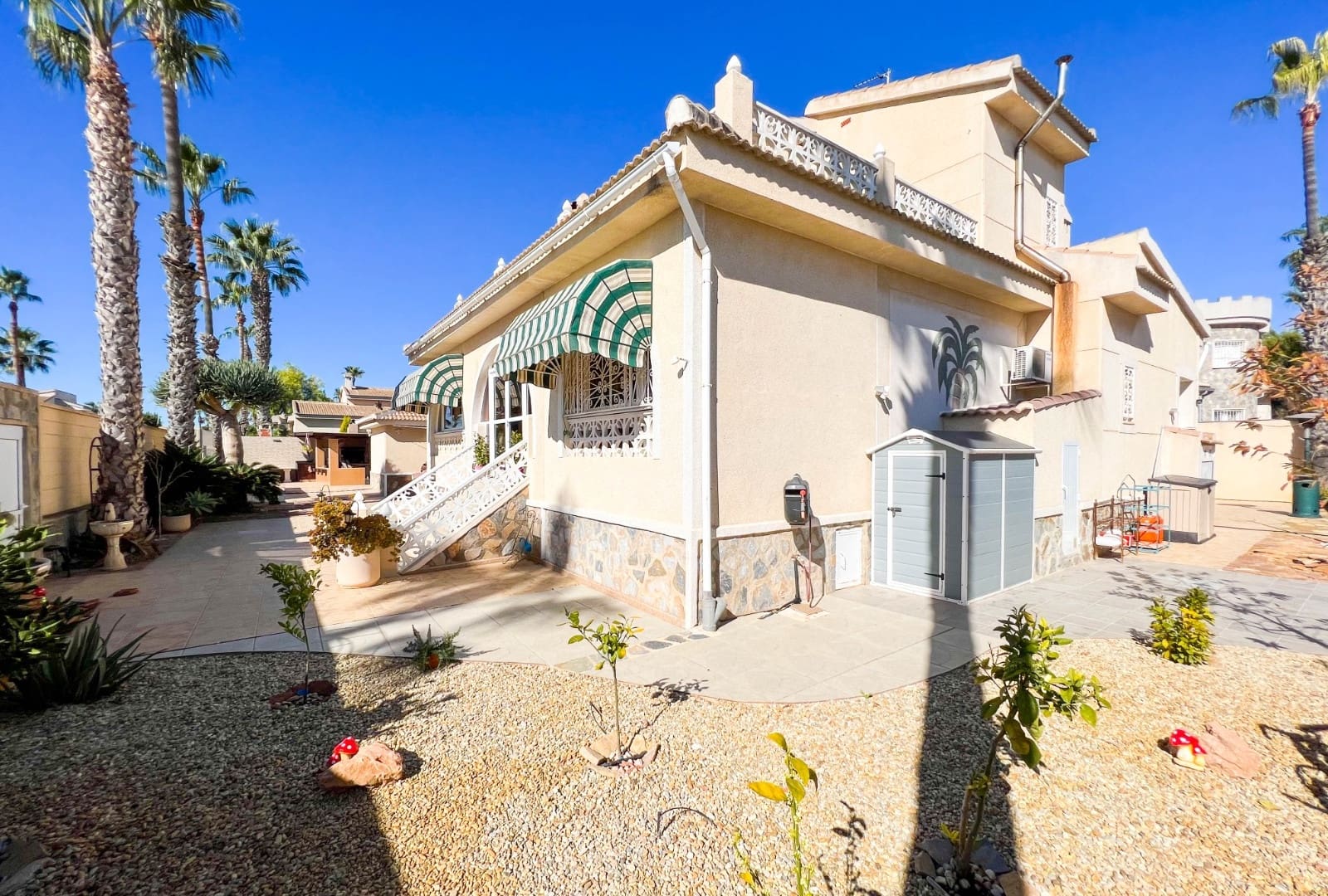 5 sypialnia Willa na sprzedaż w Ciudad Quesada z basenem - 599 900 € (Ref: 9471589)