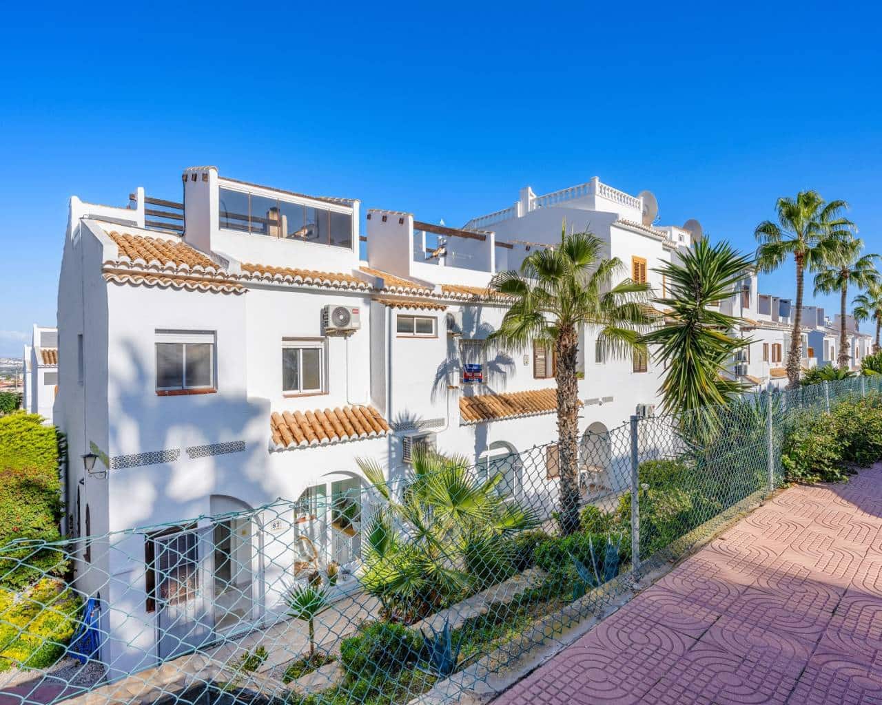 2 bedroom Townhouse for sale in Ciudad Quesada with pool - € 195,000 (Ref: 9473219)