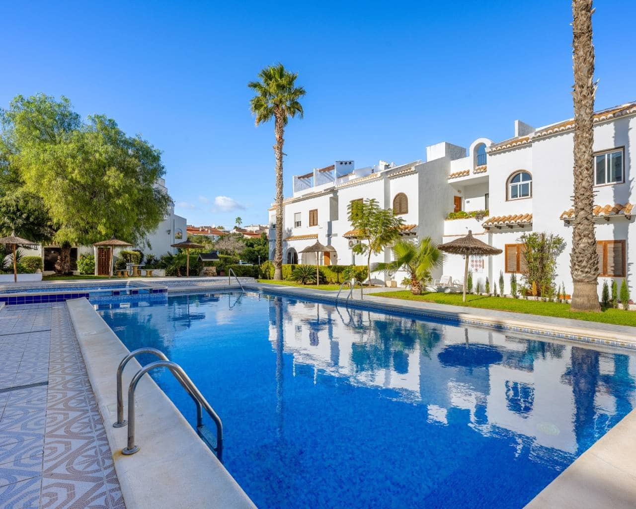 2 bedroom Townhouse for sale in Ciudad Quesada with pool - € 195,000 (Ref: 9473219)