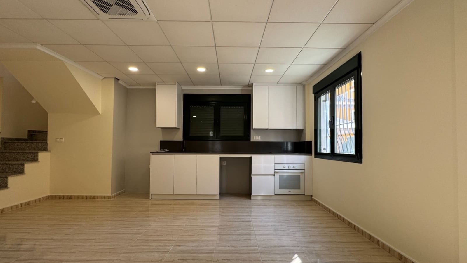 3 bedroom Villa for sale in Ciudad Quesada with pool - € 295,000 (Ref: 9483938)