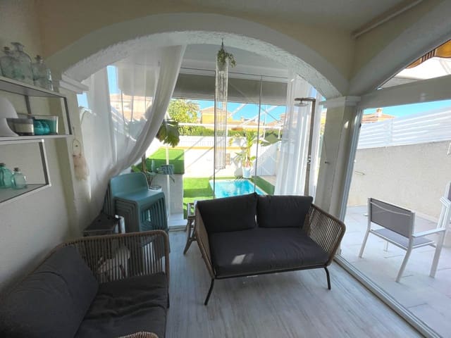 3 makuuhuone Omakotitalo myytävänä paikassa Torre de la Horadada, Pilar de la Horadada mukana uima-altaan - 399 000 € (Ref: 9489968)