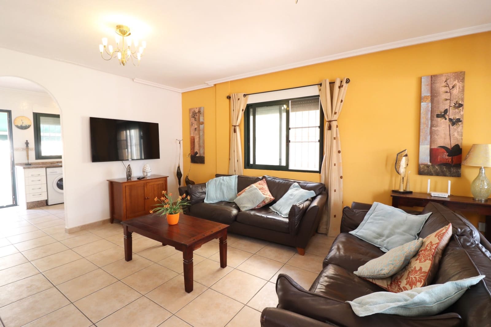 5 bedroom Villa for sale in Algorfa with pool - € 350,000 (Ref: 9490896)