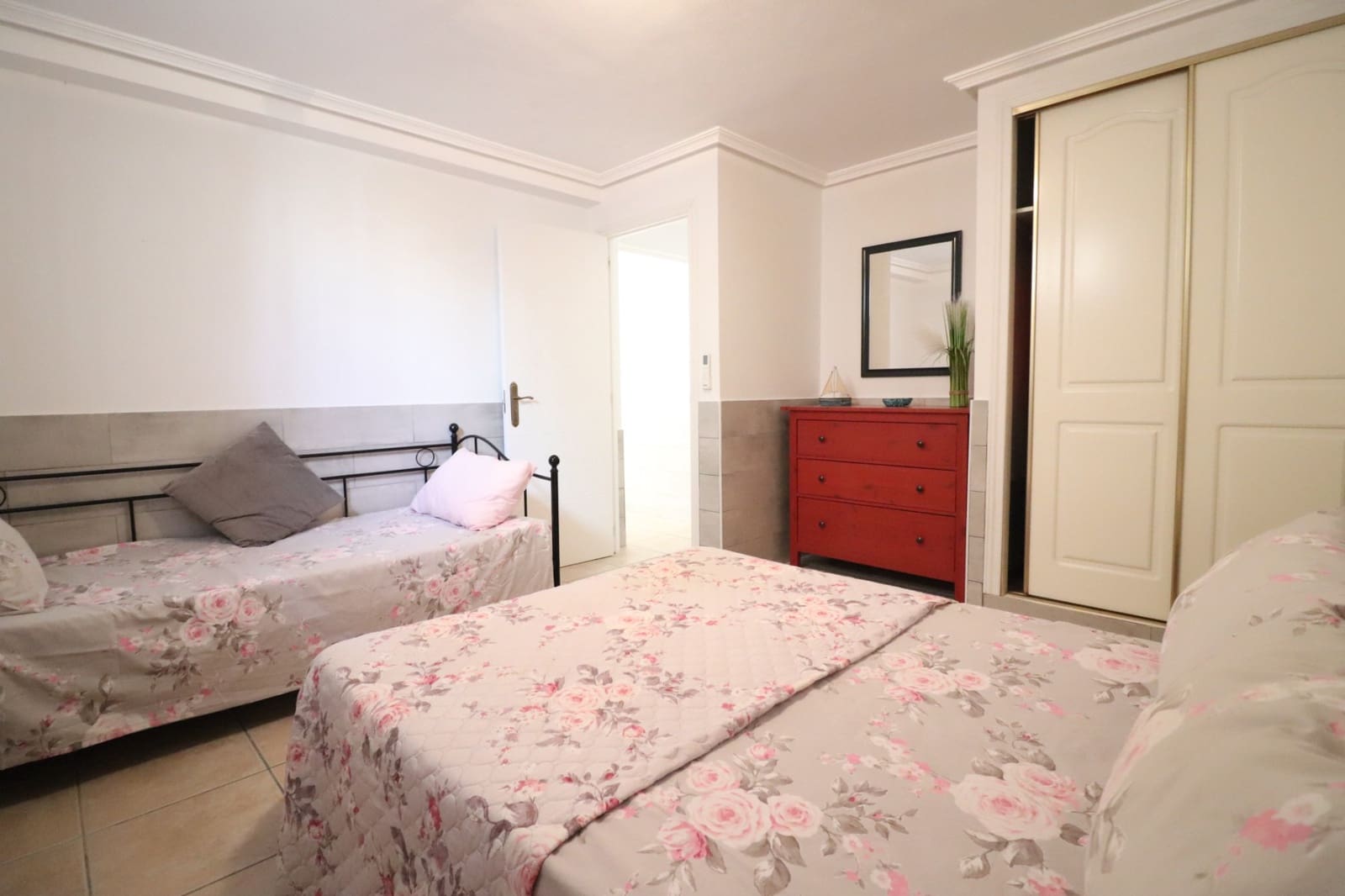 5 bedroom Villa for sale in Algorfa with pool - € 350,000 (Ref: 9490896)