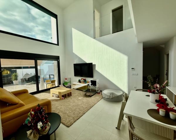 3 bedroom Villa for sale in Formentera del Segura with pool - € 325,000 (Ref: 9499865)