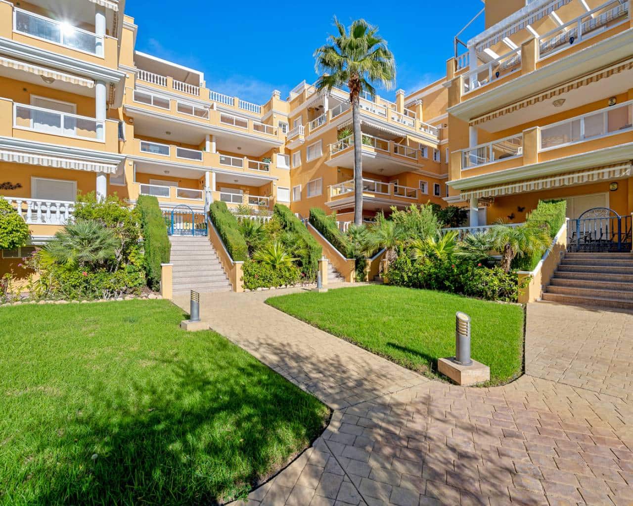 2 bedroom Apartment for sale in Cabo Roig with pool - € 375,000 (Ref: 9500095)