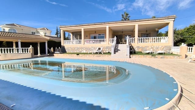 3 bedroom Villa for sale in Ciudad Quesada, Rojales with pool garage - € 525,000 (Ref: 9500627)