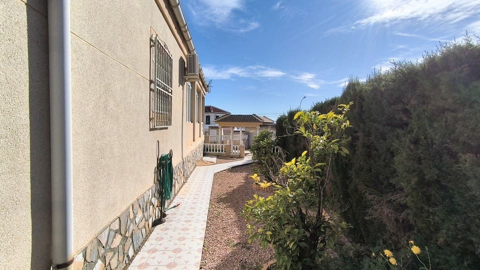 3 bedroom Villa for sale in Ciudad Quesada with pool garage - € 525,000 (Ref: 9500627)