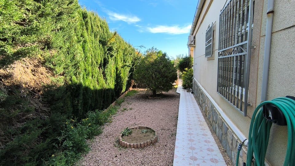 3 bedroom Villa for sale in Ciudad Quesada with pool garage - € 525,000 (Ref: 9500627)