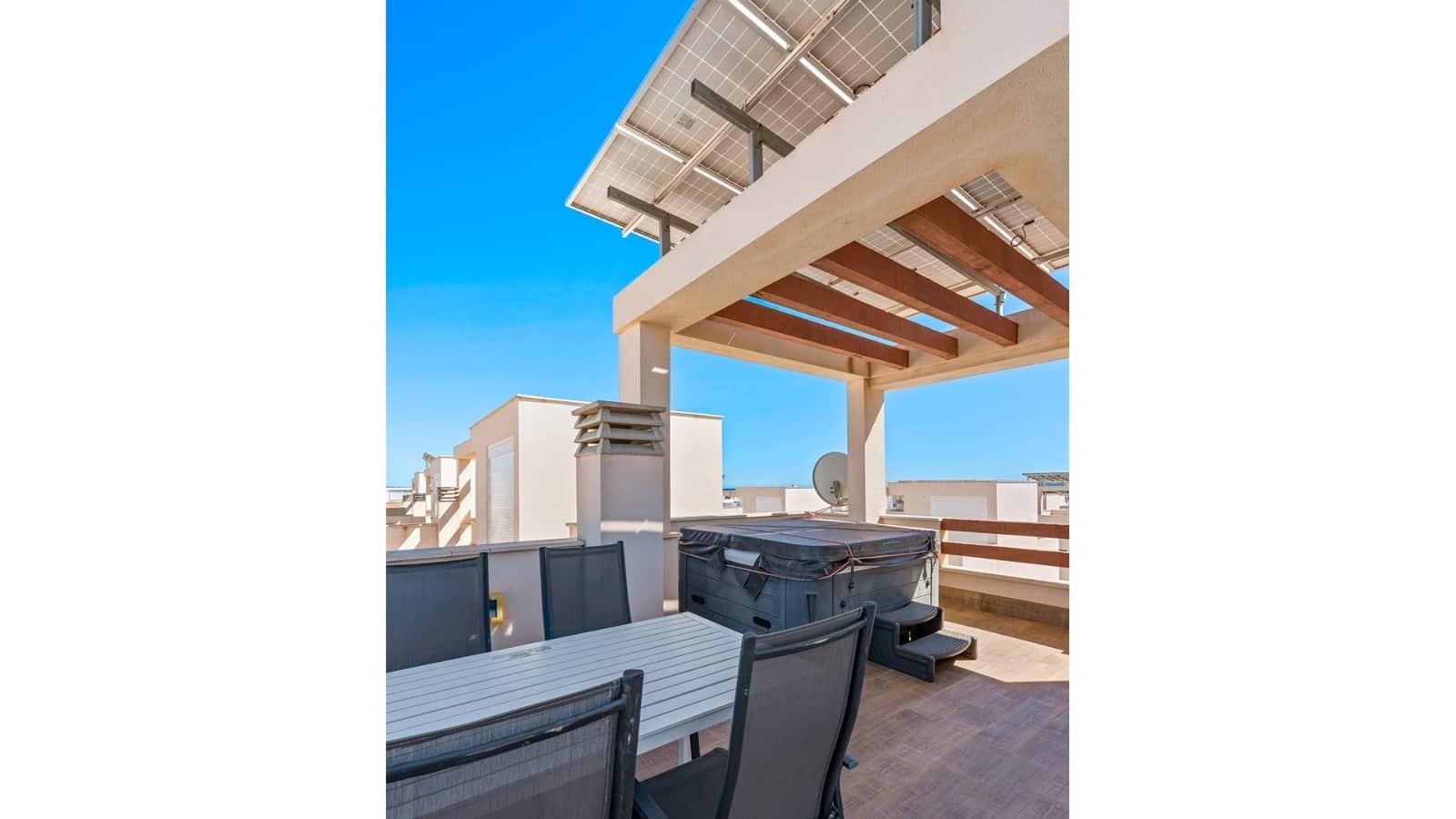 3 soverom Villa til salgs i Ciudad Quesada med svømmebasseng - € 399 999 (Ref: 9525292)