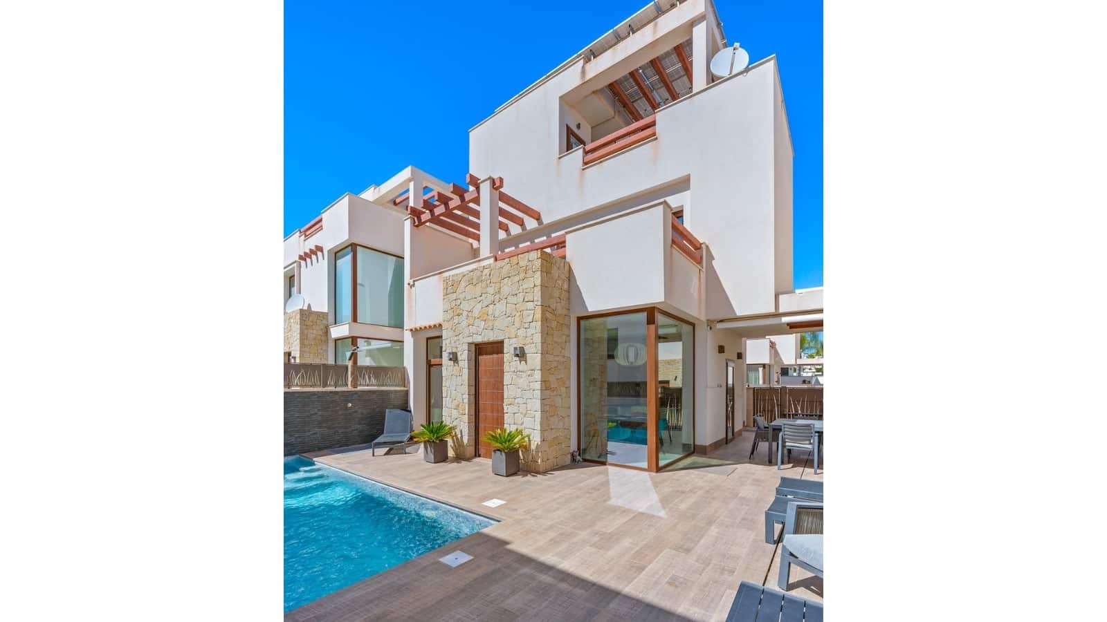 3 soverom Villa til salgs i Ciudad Quesada med svømmebasseng - € 399 999 (Ref: 9525292)