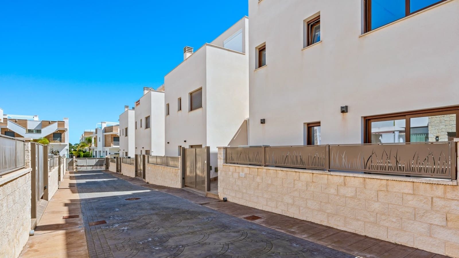 3 soverom Villa til salgs i Ciudad Quesada med svømmebasseng - € 399 999 (Ref: 9525292)