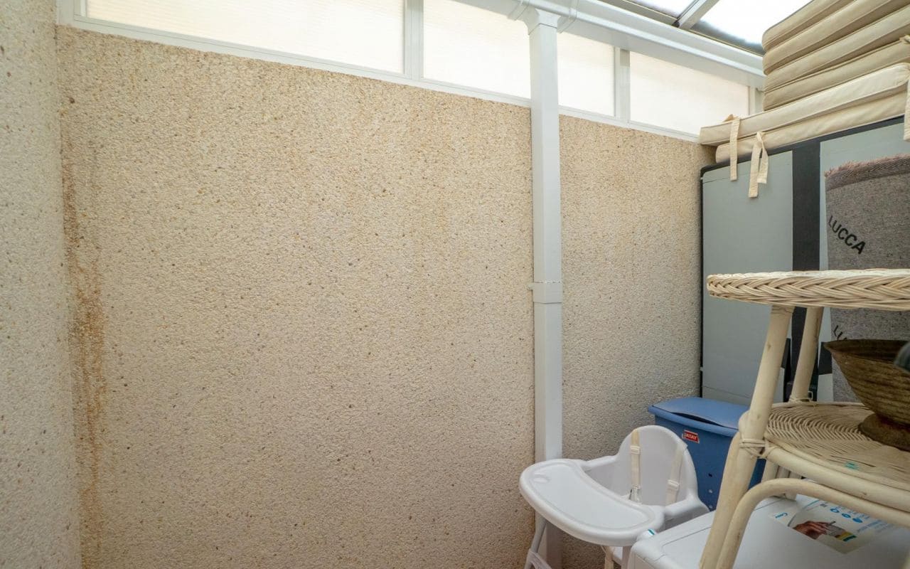 3 chambre Villa/Maison Mitoyenne à vendre à Torrevieja avec piscine - 229 000 € (Ref: 9525293)