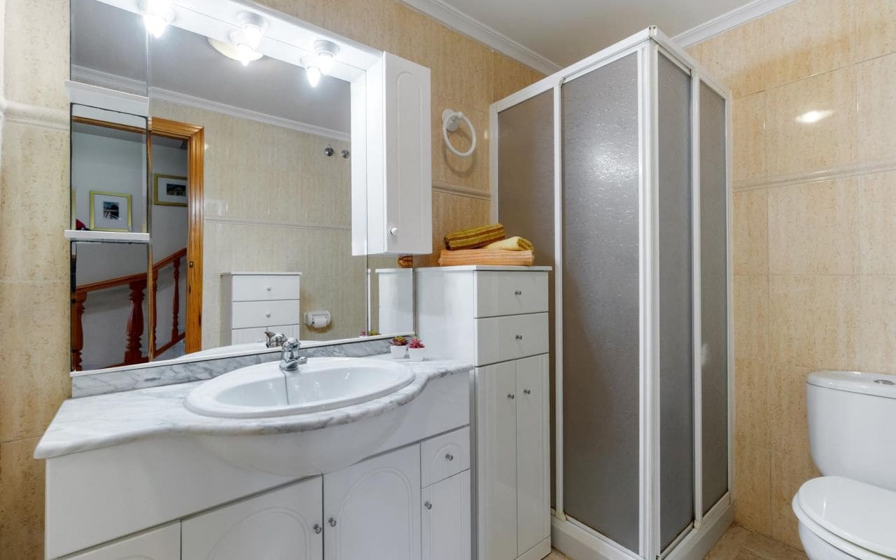 3 soverom Hus til salgs i Playa Flamenca med svømmebasseng - € 239 000 (Ref: 9525667)