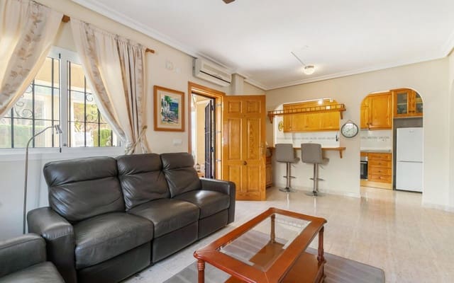 3 soverom Hus til salgs i Playa Flamenca, Orihuela med svømmebasseng - € 239 000 (Ref: 9525667)