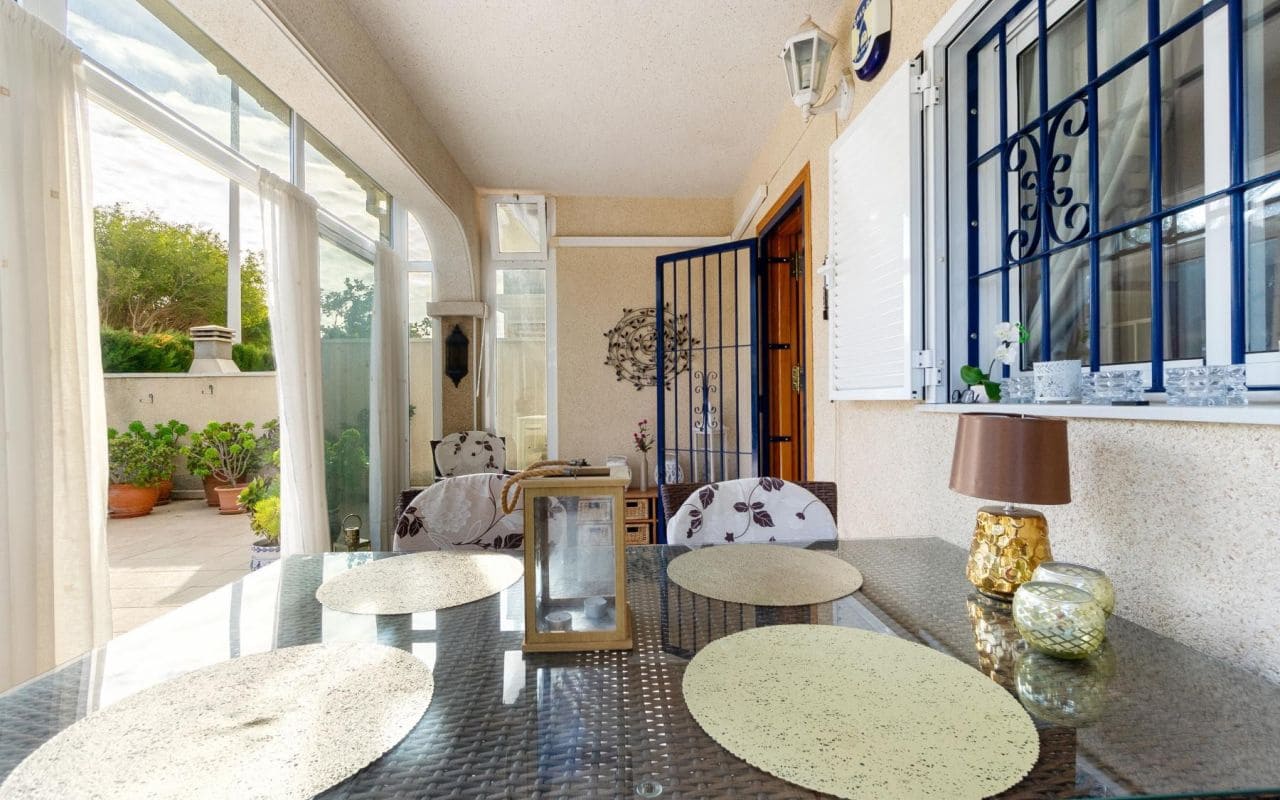 3 soverom Hus til salgs i Playa Flamenca med svømmebasseng - € 239 000 (Ref: 9525667)