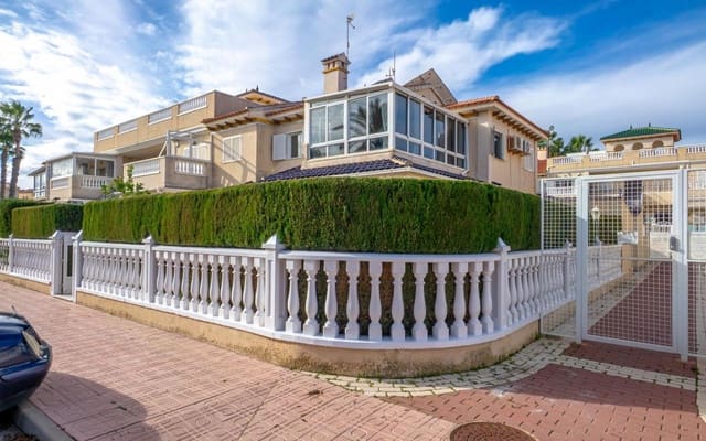 3 soverom Hus til salgs i Playa Flamenca, Orihuela med svømmebasseng - € 239 000 (Ref: 9525667)