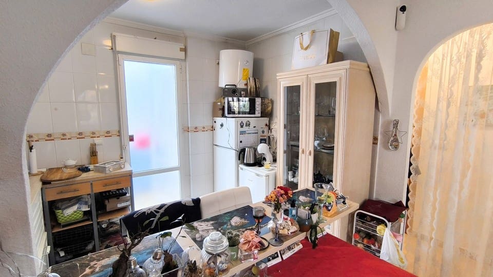 2 bedroom Bungalow for sale in Ciudad Quesada with pool - € 165,000 (Ref: 9528335)