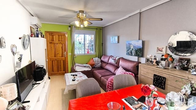 2 bedroom Bungalow for sale in Ciudad Quesada, Rojales with pool - € 165,000 (Ref: 9528335)