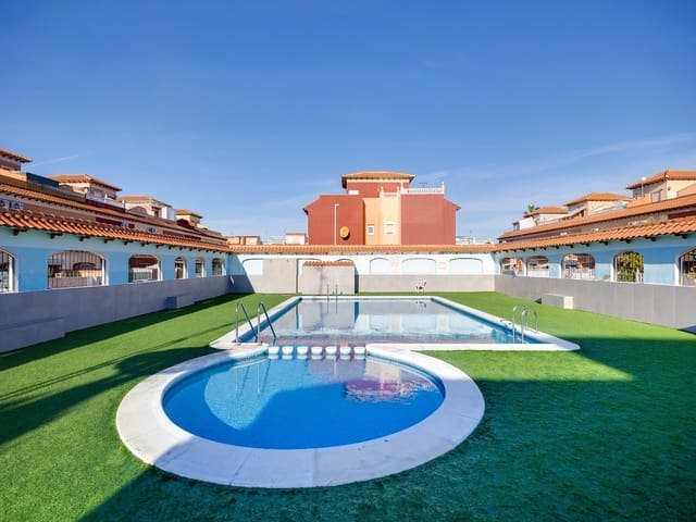 Casa de 2 habitaciones en El Chaparral - La Siesta - La Torreta, Torrevieja en venta con piscina - 160.000 € (Ref: 9531995)