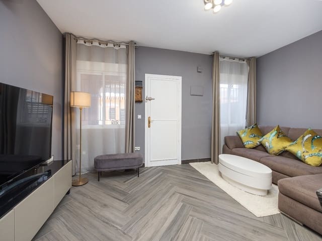 Casa de 2 habitaciones en El Chaparral - La Siesta - La Torreta, Torrevieja en venta con piscina - 160.000 € (Ref: 9531995)