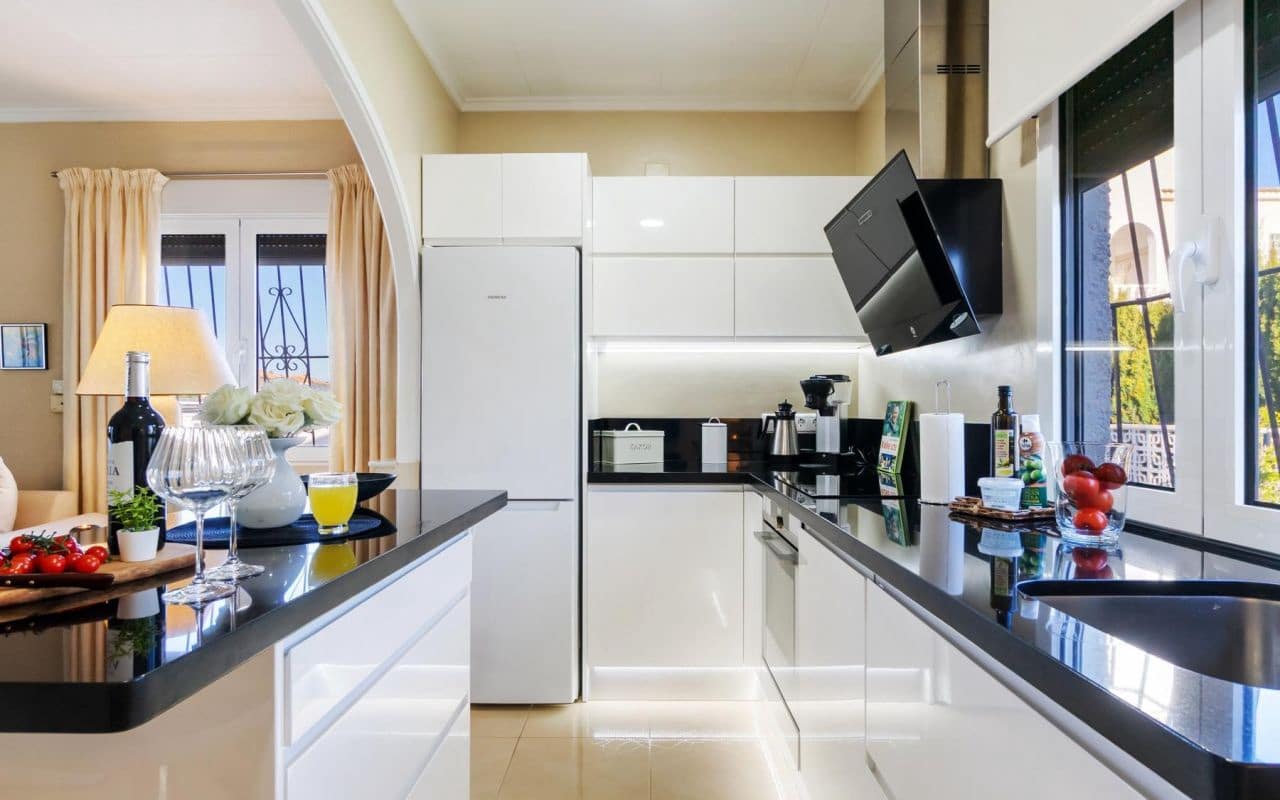 3 soveværelse Semi-Rækkehus til salg i Torrevieja med swimmingpool garage - € 359.000 (Ref: 9539625)