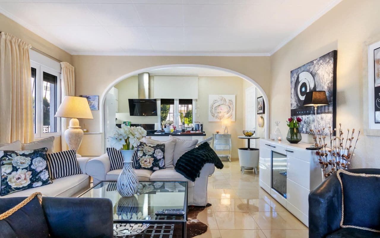 3 soveværelse Semi-Rækkehus til salg i Torrevieja med swimmingpool garage - € 359.000 (Ref: 9539625)