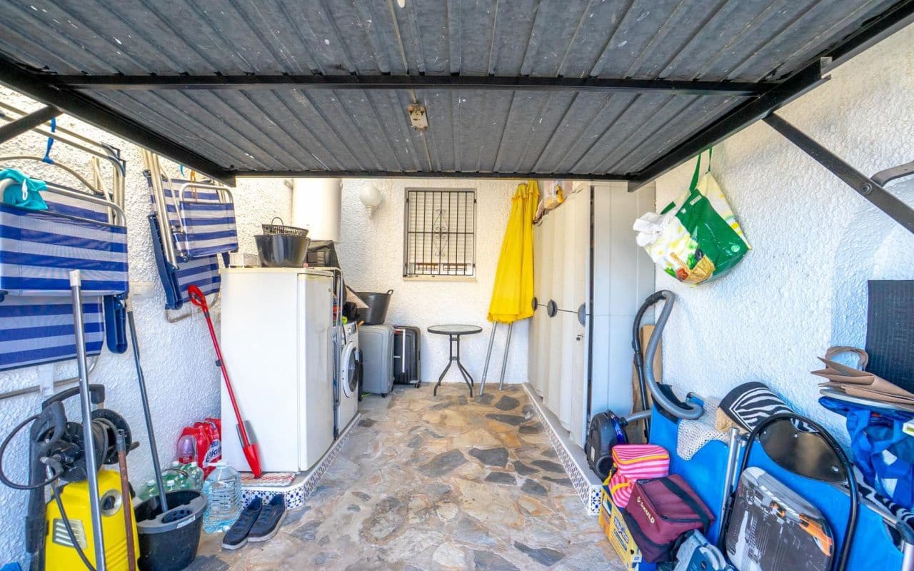 3 soveværelse Semi-Rækkehus til salg i Torrevieja med swimmingpool garage - € 359.000 (Ref: 9539625)