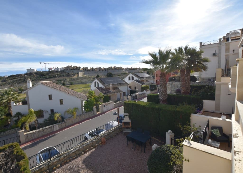 2 bedroom Bungalow for sale in Algorfa with pool - € 225,000 (Ref: 9542044)