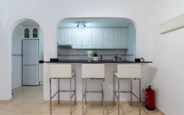 3 makuuhuone Omakotitalo myytävänä paikassa Playa Flamenca, Orihuela mukana uima-altaan - 349 000 € (Ref: 9542045)