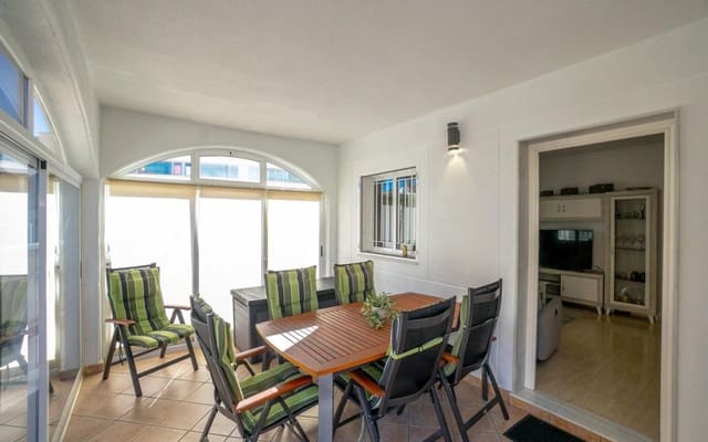 3 makuuhuone Omakotitalo myytävänä paikassa Playa Flamenca, Orihuela mukana uima-altaan - 349 000 € (Ref: 9542045)