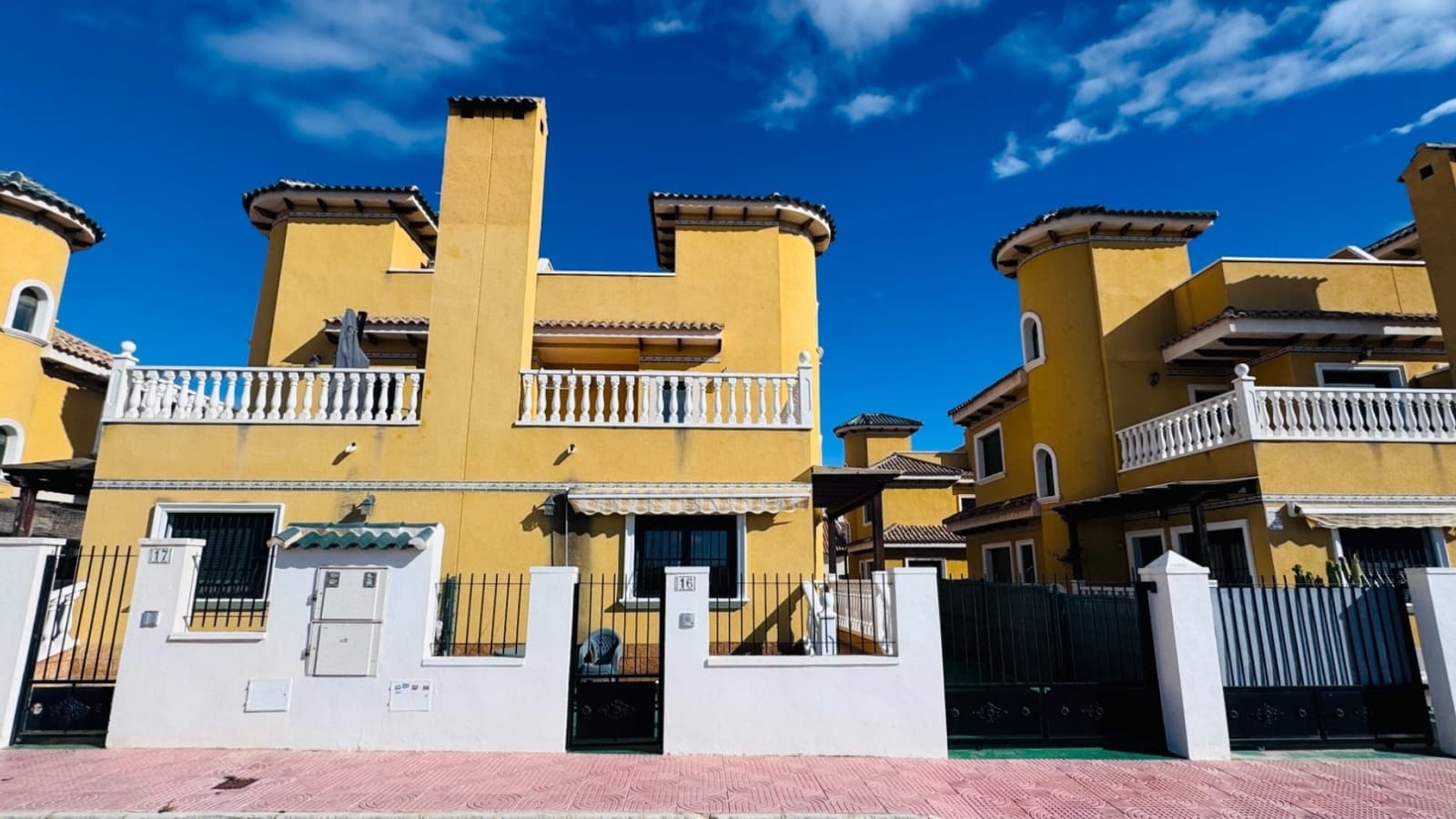 2 sovrum Semi-fristående Villa till salu i Ciudad Quesada med pool - 250 000 € (Ref: 9542046)