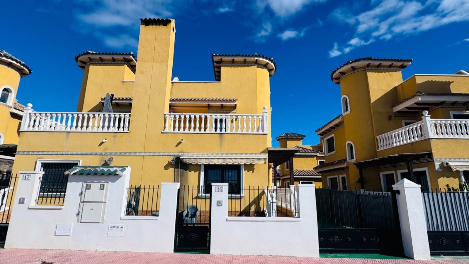 2 sovrum Semi-fristående Villa till salu i Ciudad Quesada med pool - 250 000 € (Ref: 9542046)