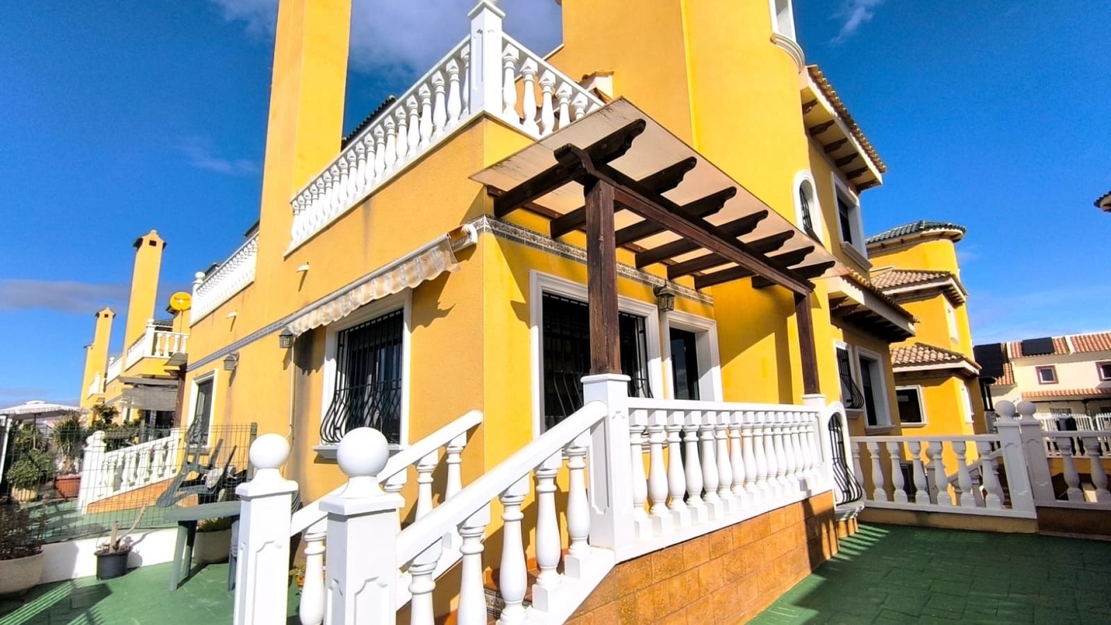 2 sovrum Semi-fristående Villa till salu i Ciudad Quesada med pool - 250 000 € (Ref: 9542046)