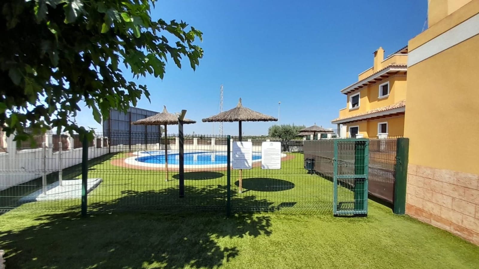 2 sovrum Semi-fristående Villa till salu i Ciudad Quesada med pool - 250 000 € (Ref: 9542046)