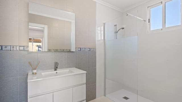 4 soveværelse Finca/Landehus til salg i Dolores med swimmingpool garage - € 560.000 (Ref: 9542537)