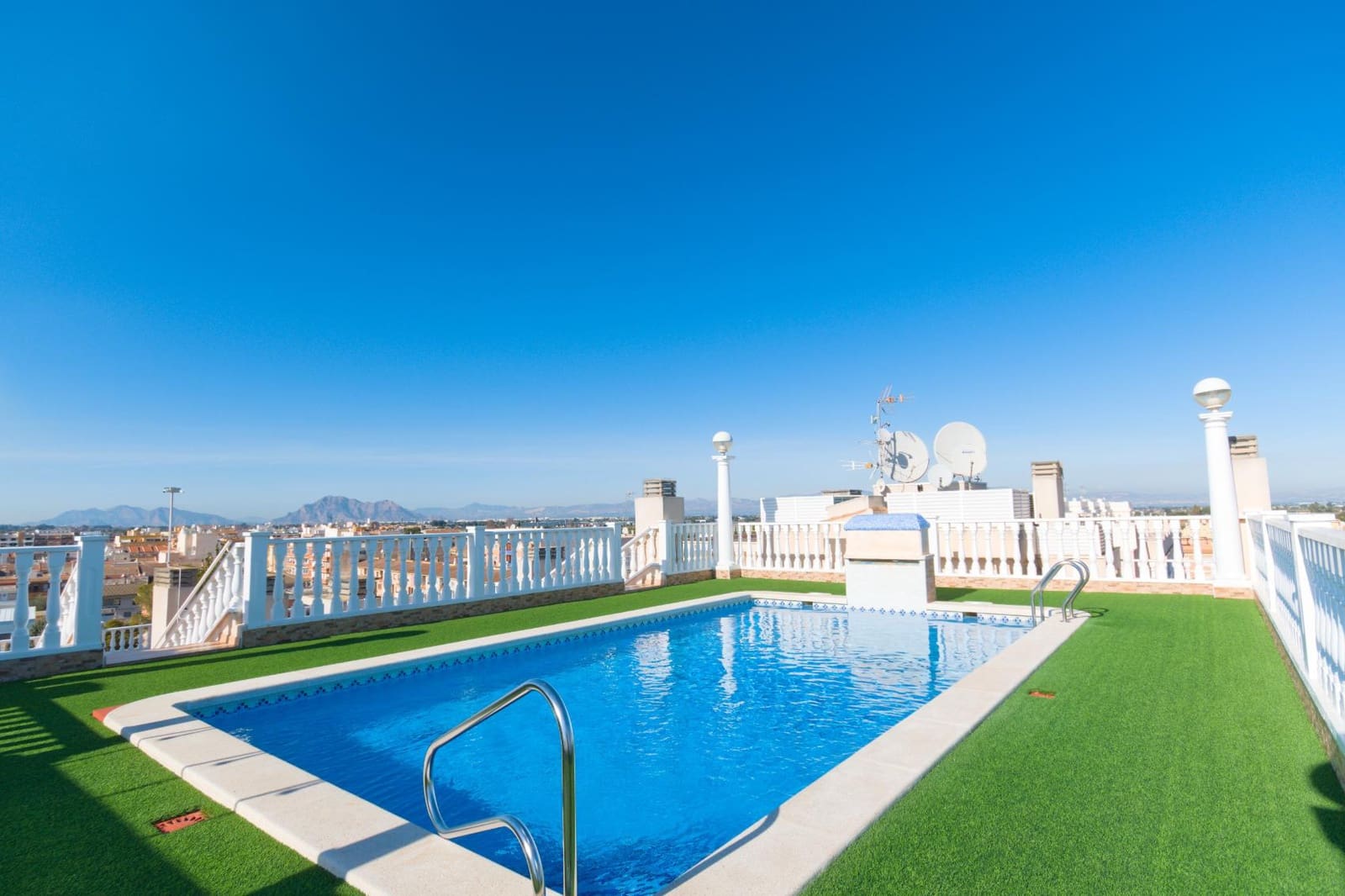 2 soveværelse Lejlighed til salg i Formentera del Segura med swimmingpool - € 109.950 (Ref: 9552334)