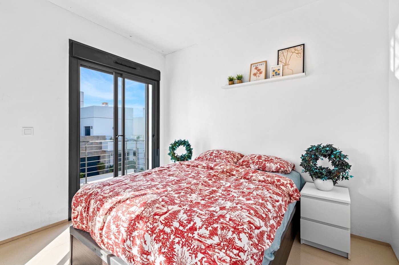 3 soverom Kjedet enebolig til salgs i Ciudad Quesada med svømmebasseng - € 399 000 (Ref: 9556194)