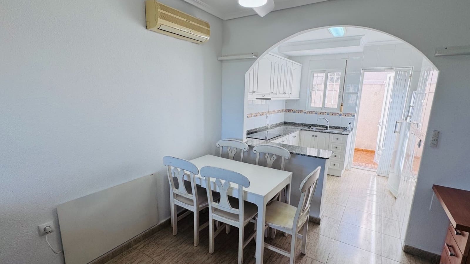 3 sovrum Hus till salu i Daya Nueva med pool - 159 950 € (Ref: 9558970)