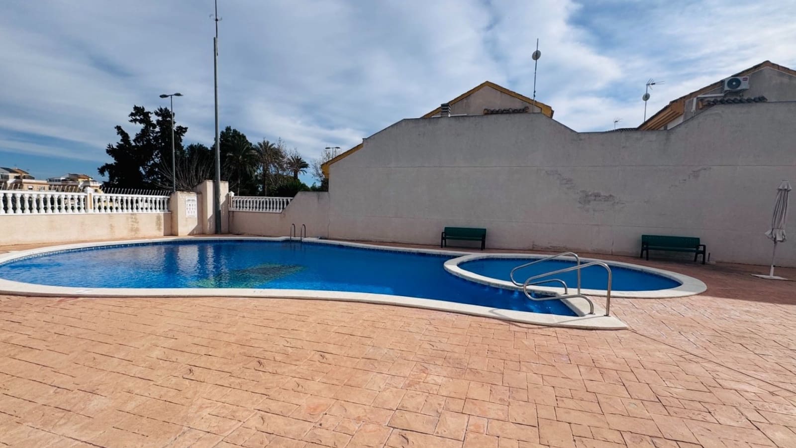 3 sovrum Hus till salu i Daya Nueva med pool - 159 950 € (Ref: 9558970)