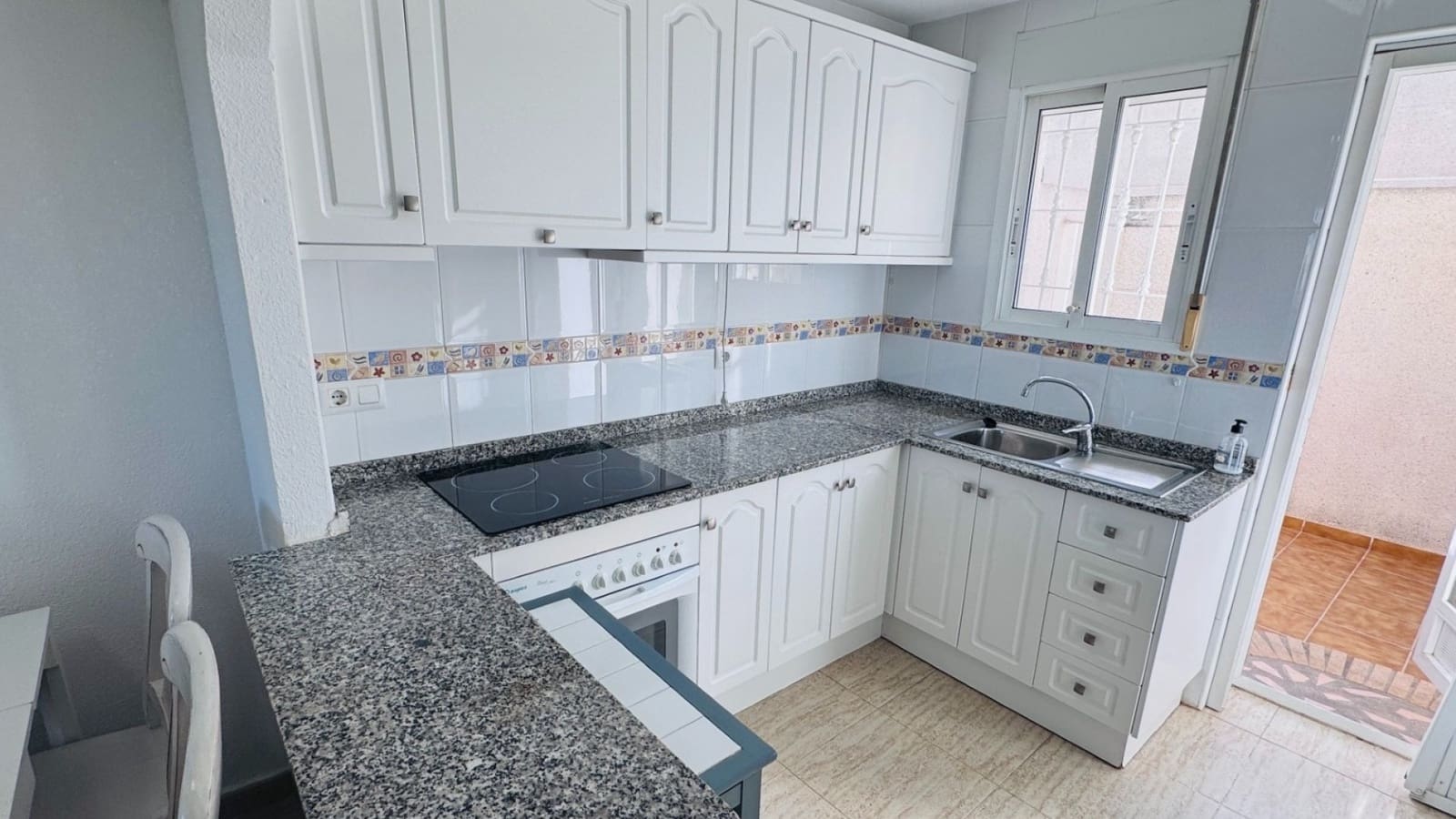 3 sovrum Hus till salu i Daya Nueva med pool - 159 950 € (Ref: 9558970)