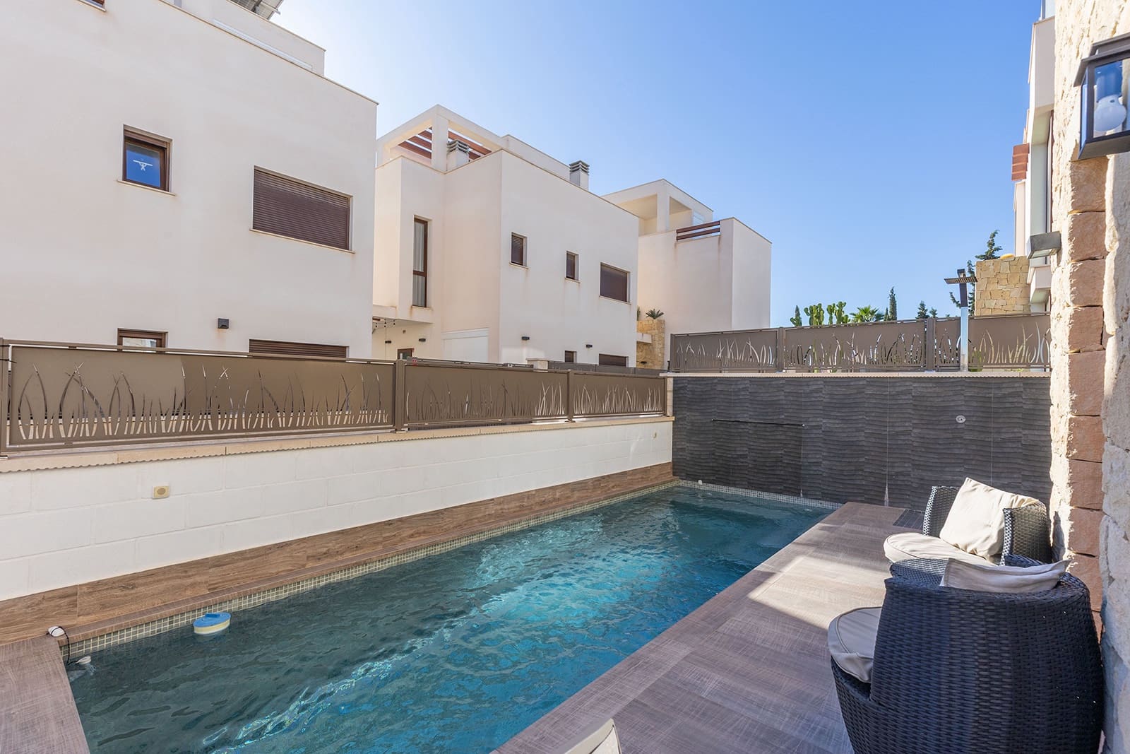 3 bedroom Villa for sale in Ciudad Quesada with pool - € 489,000 (Ref: 9559296)