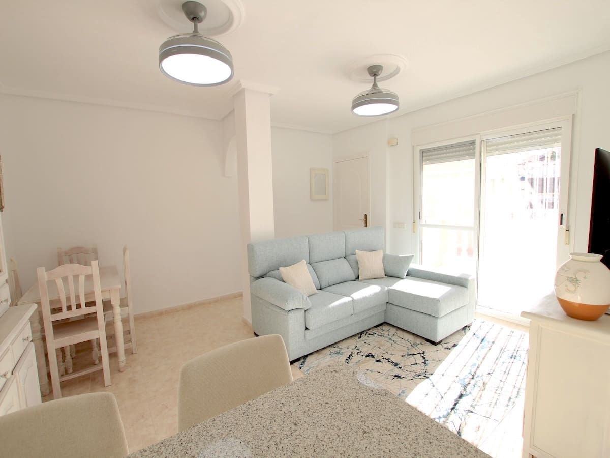 2 Zimmer Apartment zu verkaufen in Ciudad Quesada mit Pool - 139.950 € (Ref: 9562225)