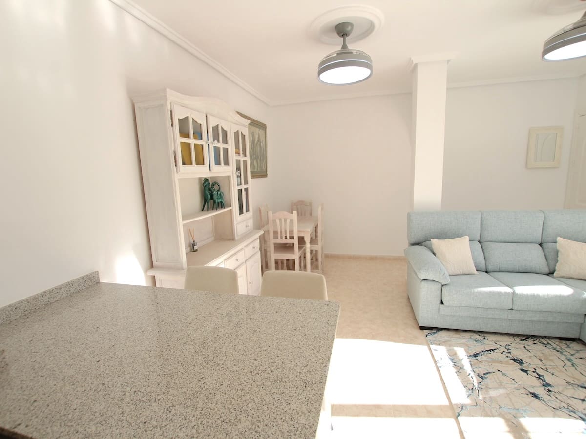 2 Zimmer Apartment zu verkaufen in Ciudad Quesada mit Pool - 139.950 € (Ref: 9562225)