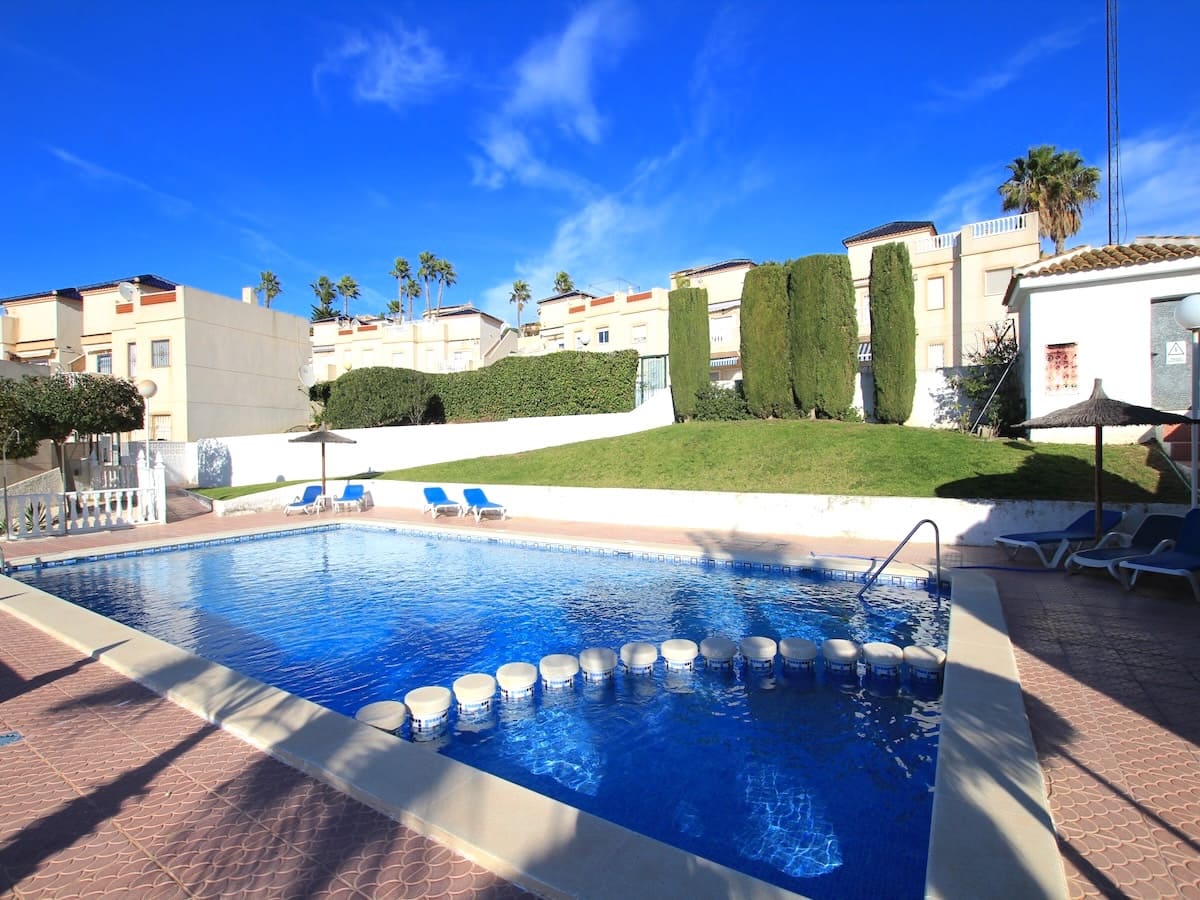 2 Zimmer Apartment zu verkaufen in Ciudad Quesada mit Pool - 139.950 € (Ref: 9562225)