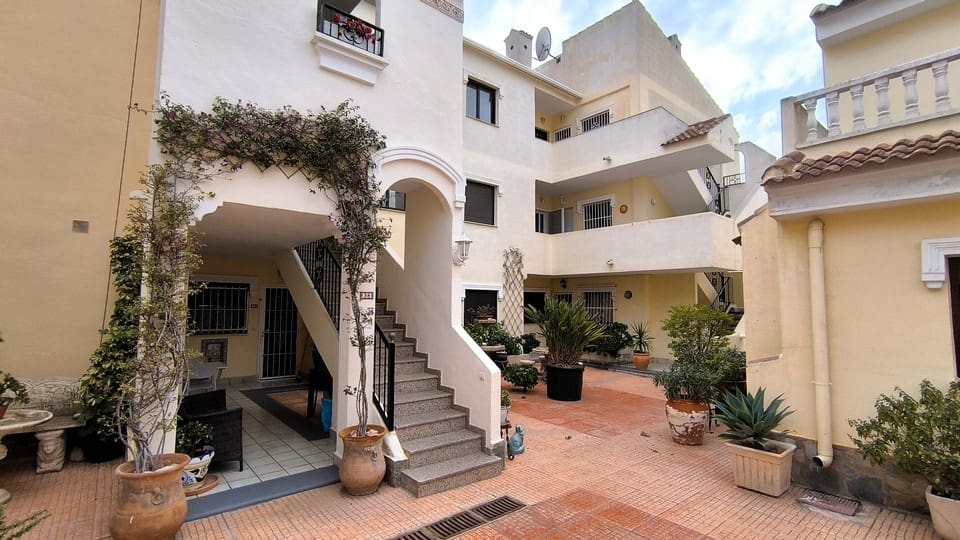 Apartamento de 2 habitaciones en Ciudad Quesada en venta - 115.000 € (Ref: 9563986)