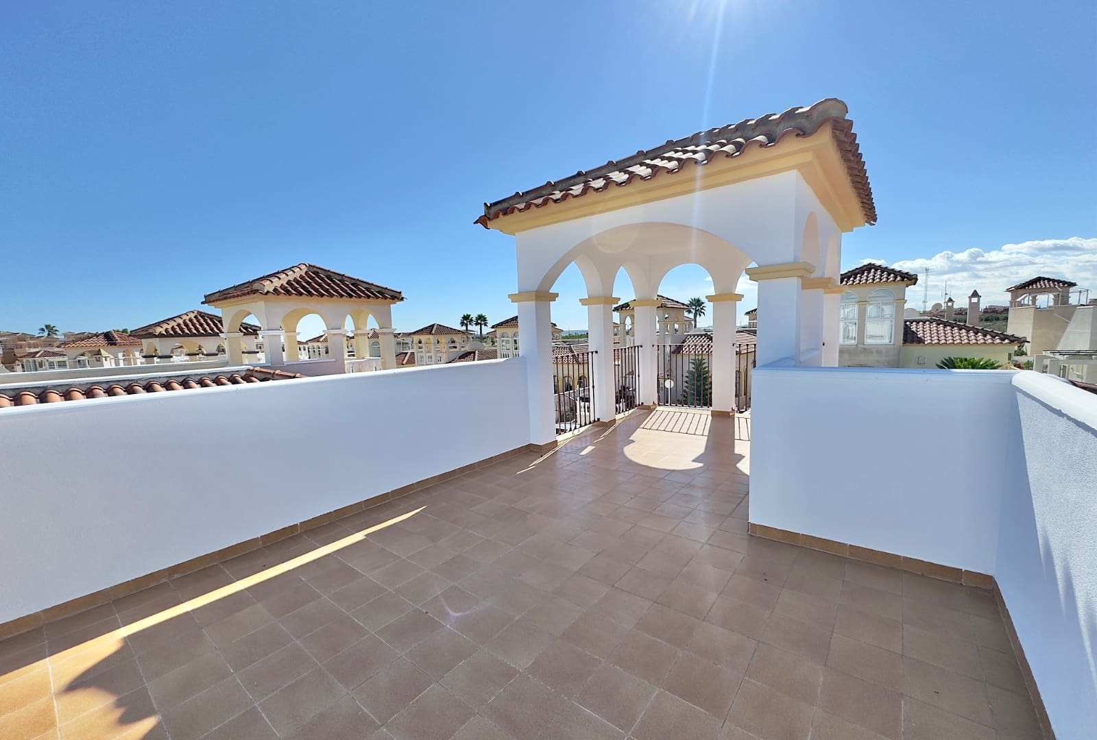 2 soveværelse Villa til salg i Algorfa med swimmingpool - € 259.000 (Ref: 9592219)