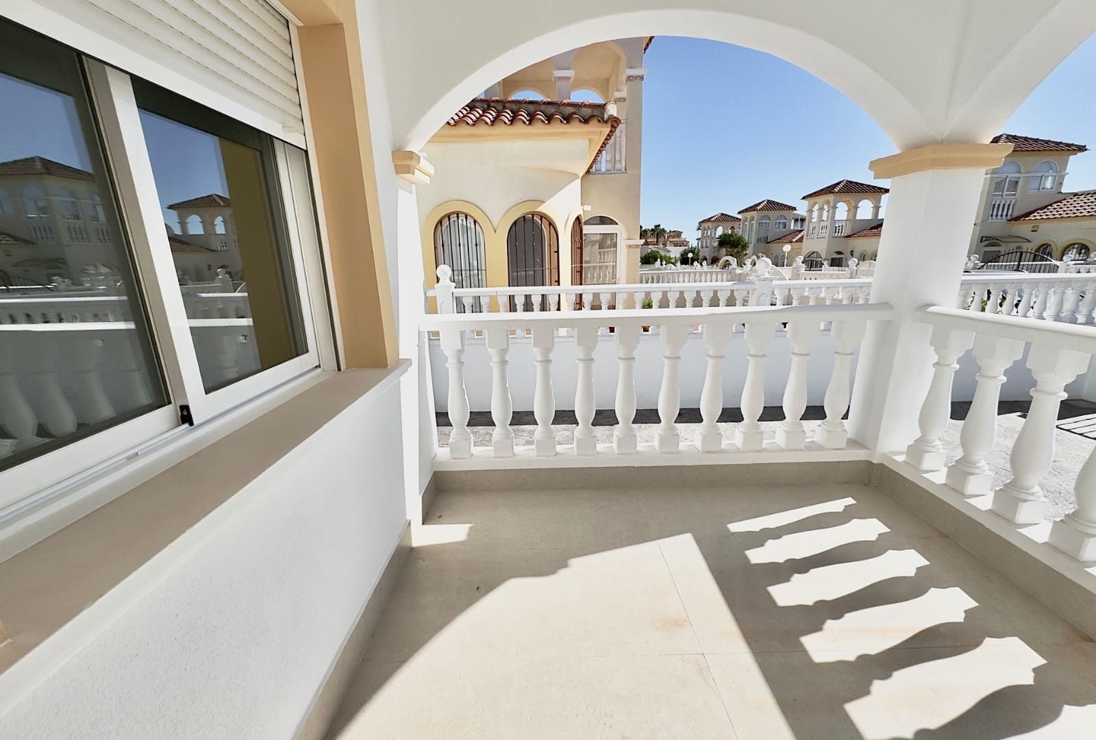 2 soveværelse Villa til salg i Algorfa med swimmingpool - € 259.000 (Ref: 9592219)